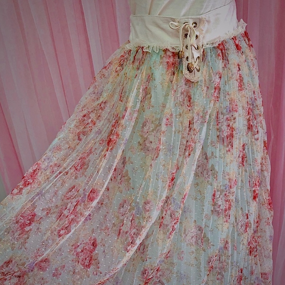 Japan brand Liz Lisa frill floral skirt size small